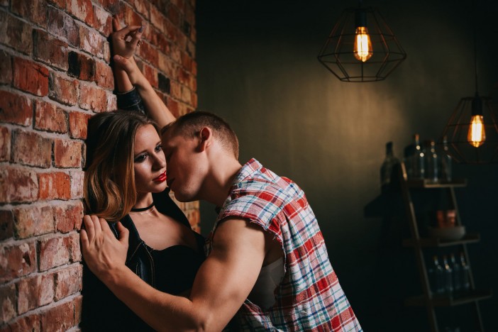 Avoir un(e) sexfriend : quels sont les avantages et inconvénients ?